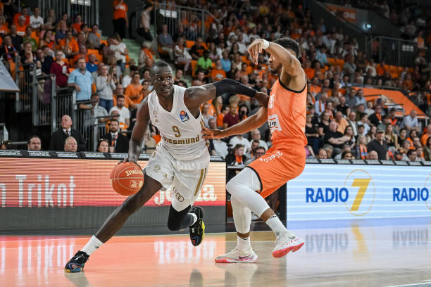 通过增加体 通过增加体