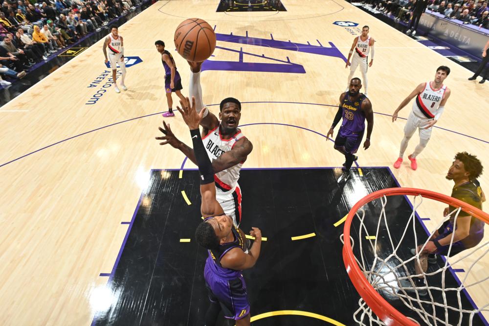 现出了顽强 现出了顽强